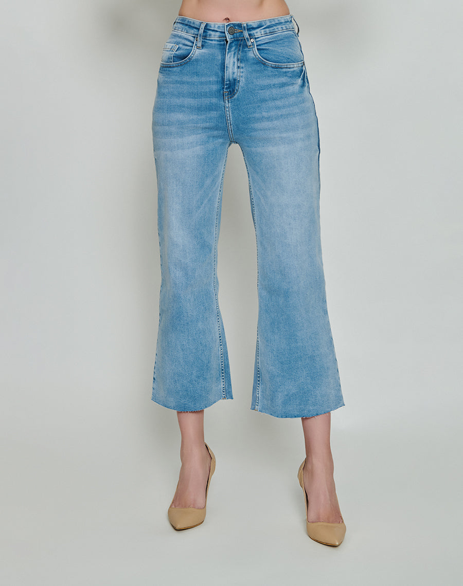 Light Blue Wide-legged Jeans